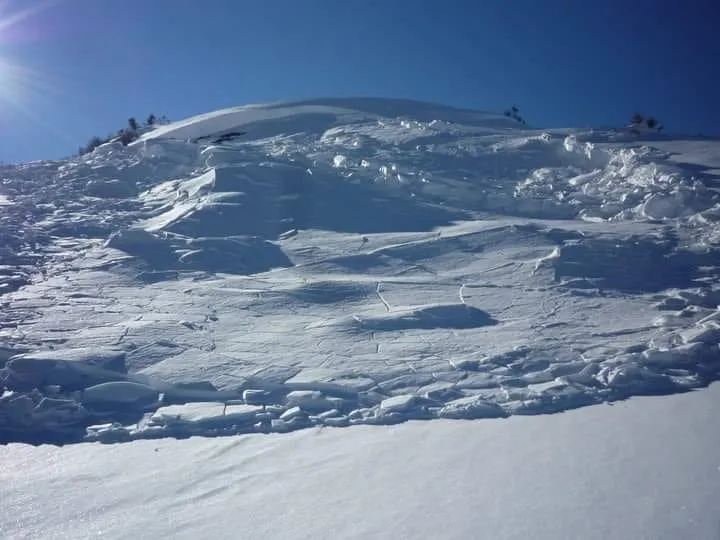 Pericol de avalanşă în Munţii Căliman