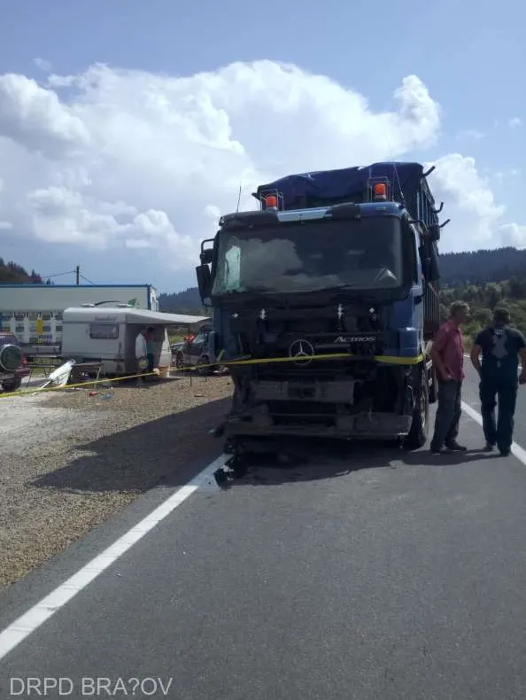 FOTO + VIDEO Doi adulţi şi un copil au murit într-un accident pe Defileul Topliţa-Deda