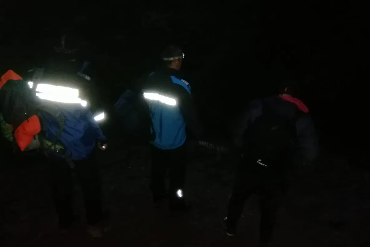 VIDEO Un tânăr de 18 ani s-a bocat pe un traseu montan spre Piatra Singuratică