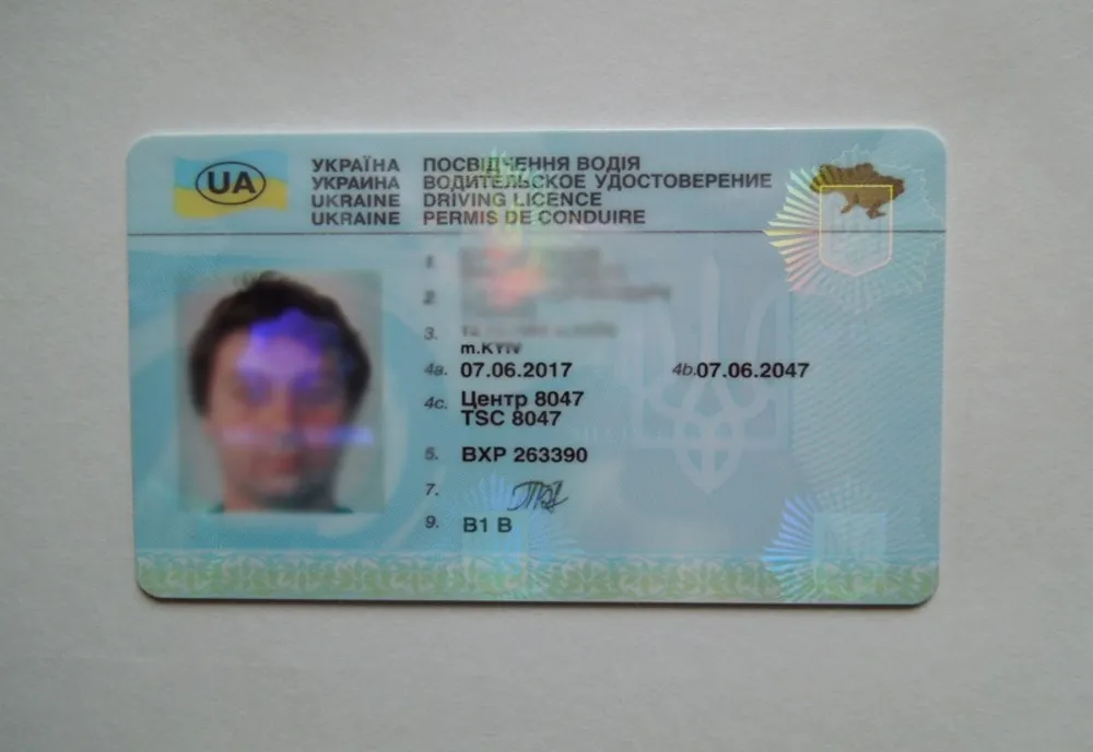 Doi șoferi din Praid prinșți cu permise de conducere falese, eliberate în Ucraina