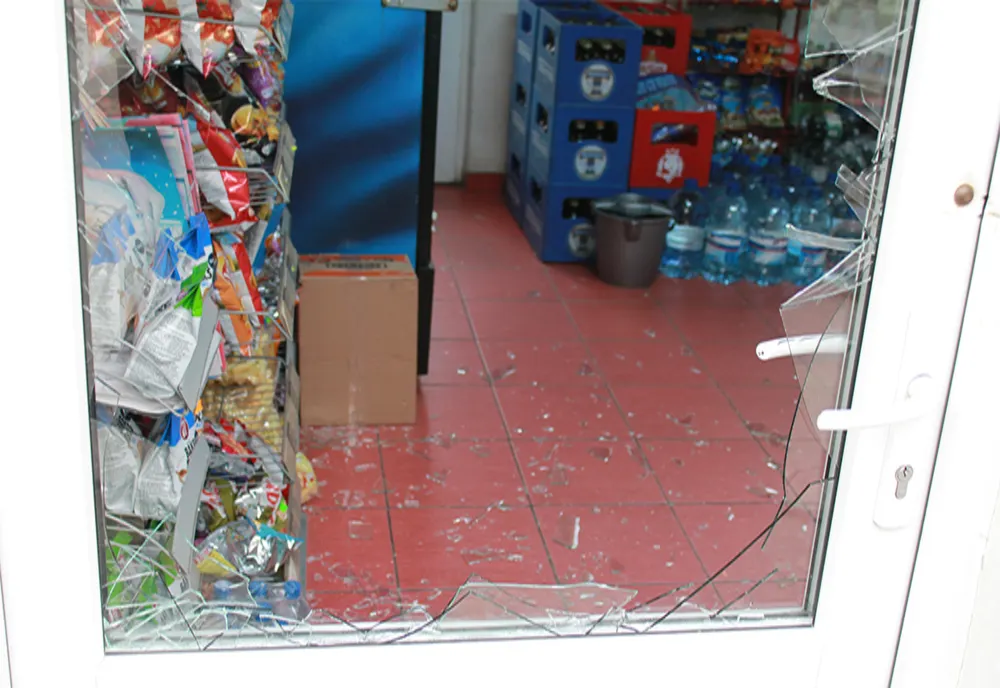 A vrut să spargă un magazin din Harghita, dar s-a speriat şi a fugit