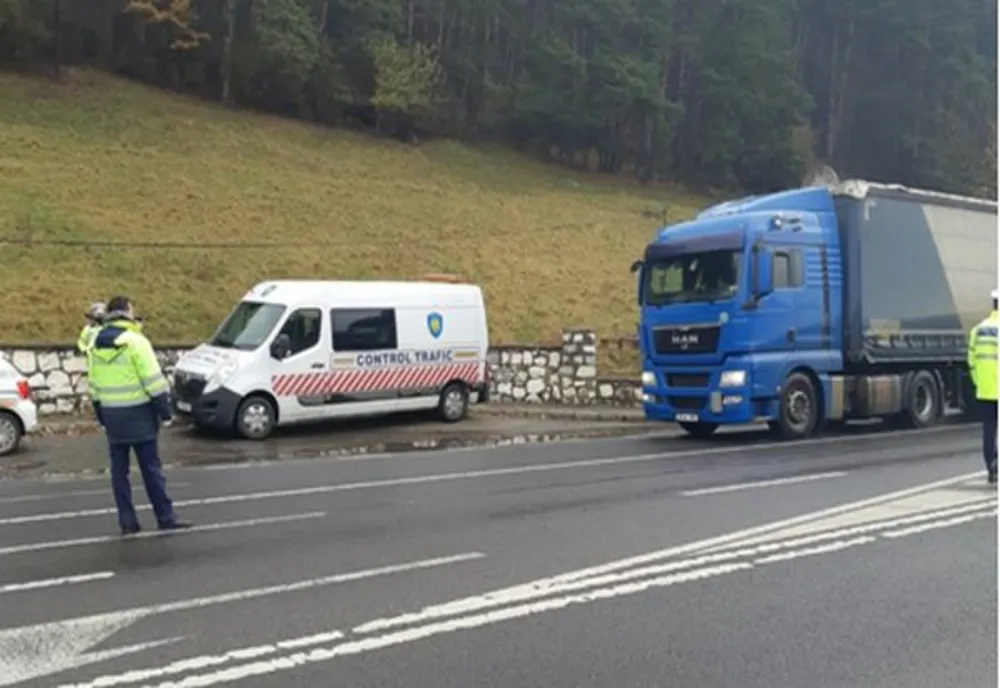 În două zile, polițiștii din Harghita au verificat peste 500 de autovehicule și au dat amenzi de aproape 60.000 de lei