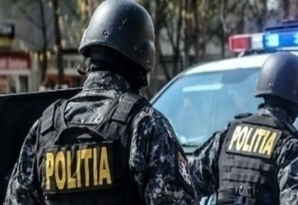 Doi bărbați acuzați că au comis 21 de furturi în 5 județe au fost arestați!