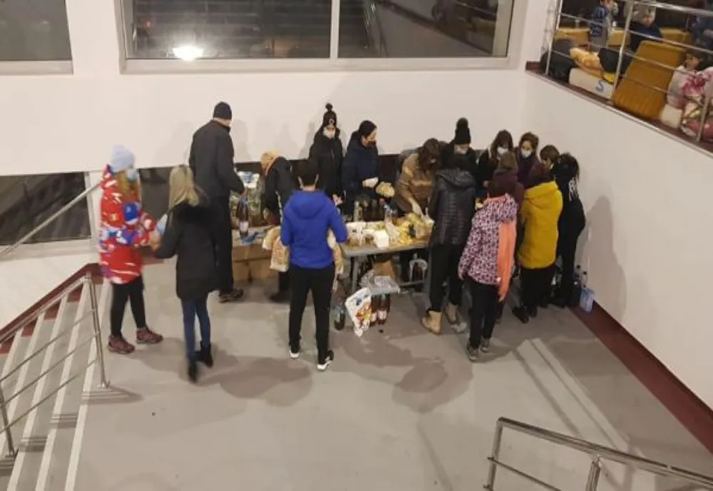 VIDEO+FOTO Mobilizare exemplară după ce peste 250 de persoane au rămas fără acoperiș deasupra capului
