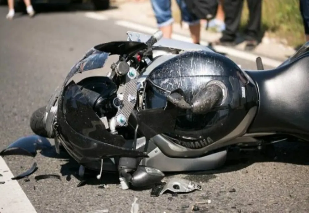 Motociclist în stare gravă, după un accident produs pe DN12