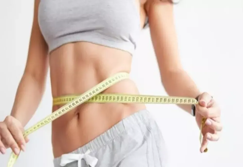 Mâncatul între anumite ore nu ajută la slăbit. Încă un mit distrus