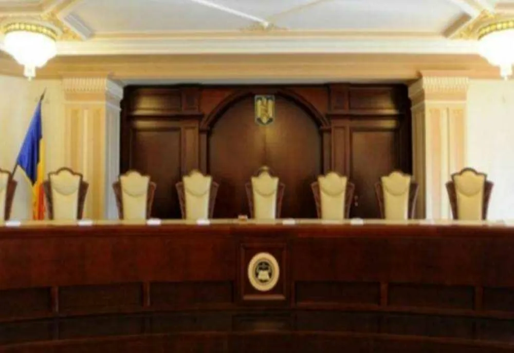 Reacţii ale politicienilor după amânările repetate ale deciziei CCR