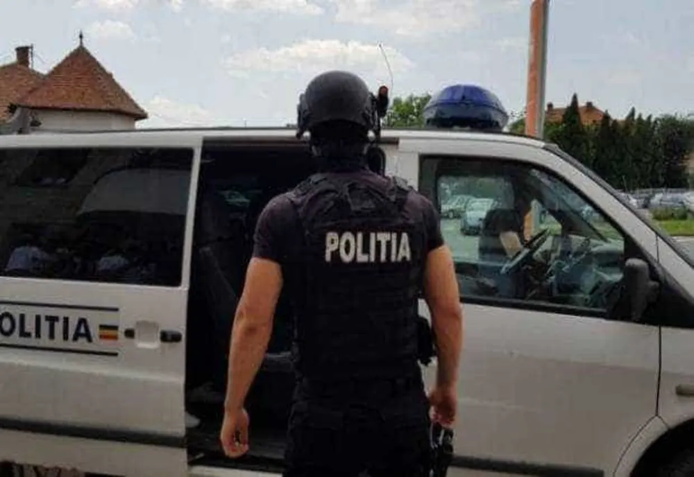 21 DE PERSOANE, PLASATE SUB CONTROL JUDICIAR DUPĂ PERCHEZIȚIILE ÎN DOSARUL CFR