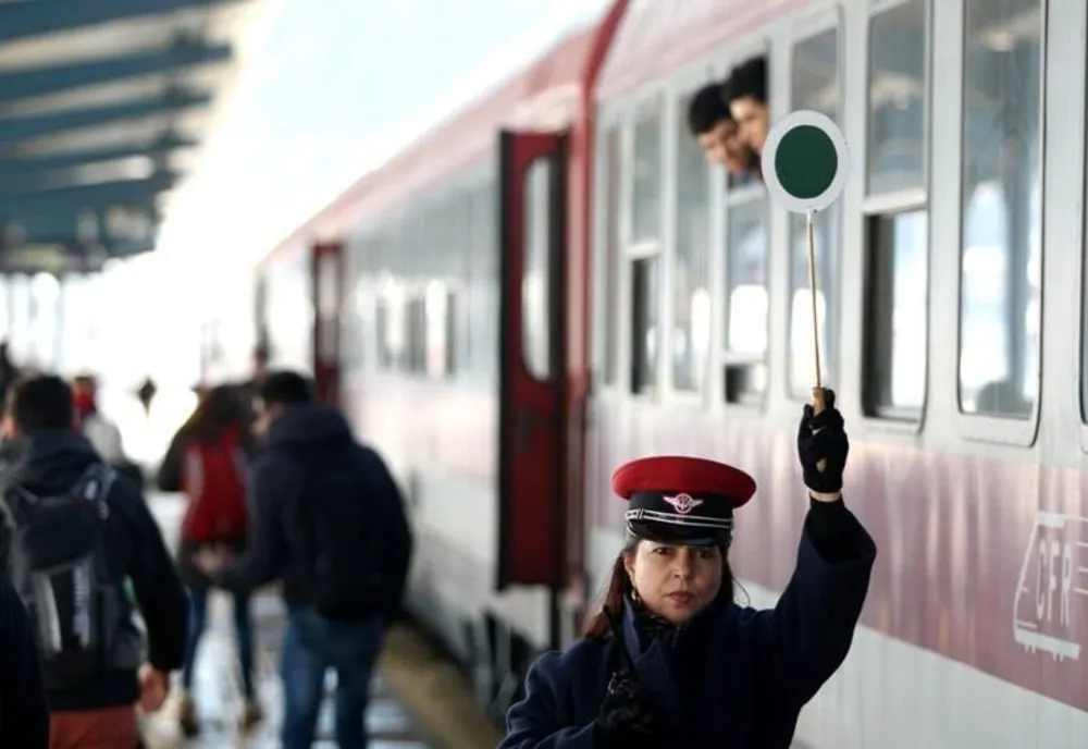 Guvernul interimar a aprobat contractul de activitate al Companiei Naţionale de Căi Ferate C.F.R - S.A.