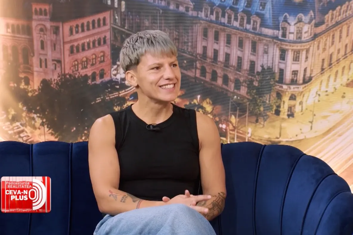 Podcasturile REALITATEA – Ceva-n PLUS | Lăcrămioara Perijoc, despre familie: „Mi-a dat șansa să mă dezvolt într-un mediu greu”