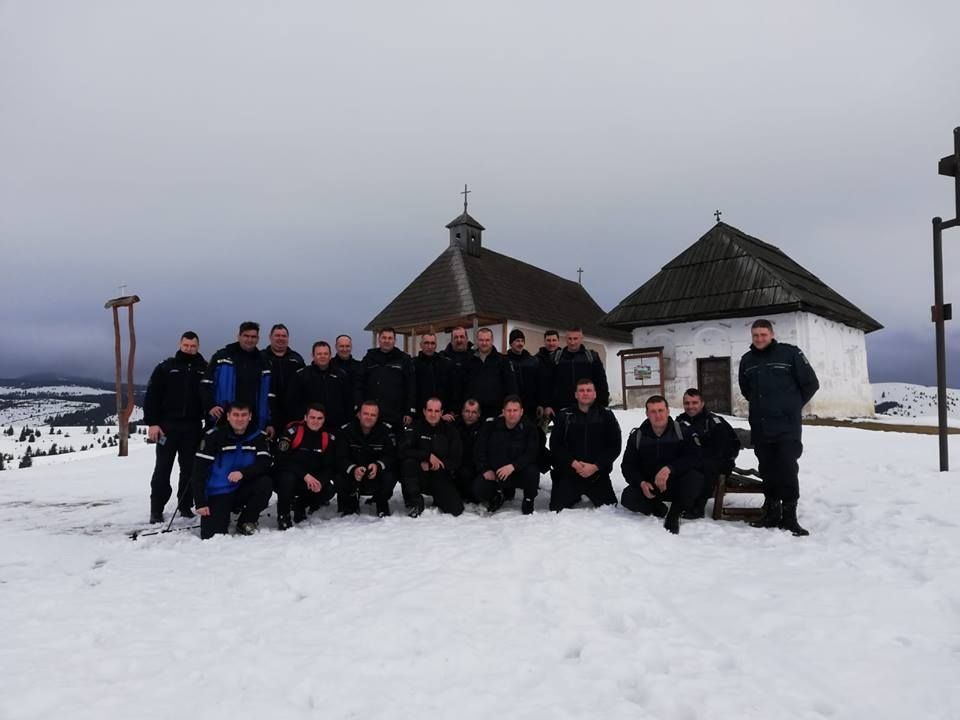 FOTO Jandarmii harghiteni în pregătire pe munte