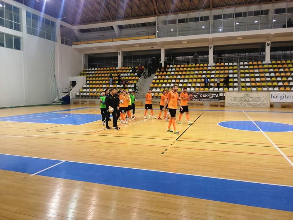 Una caldă, alta rece pentru echipele de futsal din Harghita