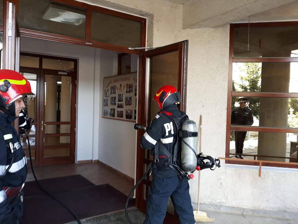 Serviciile Voluntare şi Private pentru Situaţii de Urgenţă în şedinţă la Prefectura Harghita