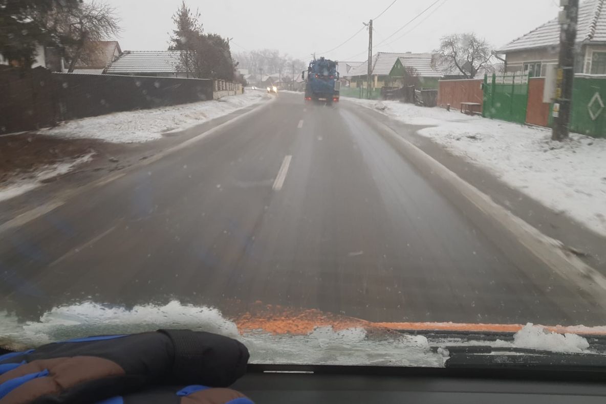 ULTIMA ORĂ: Starea drumurilor din Harghita la mai bine de 12 ore de când a fost dat Codul Galben