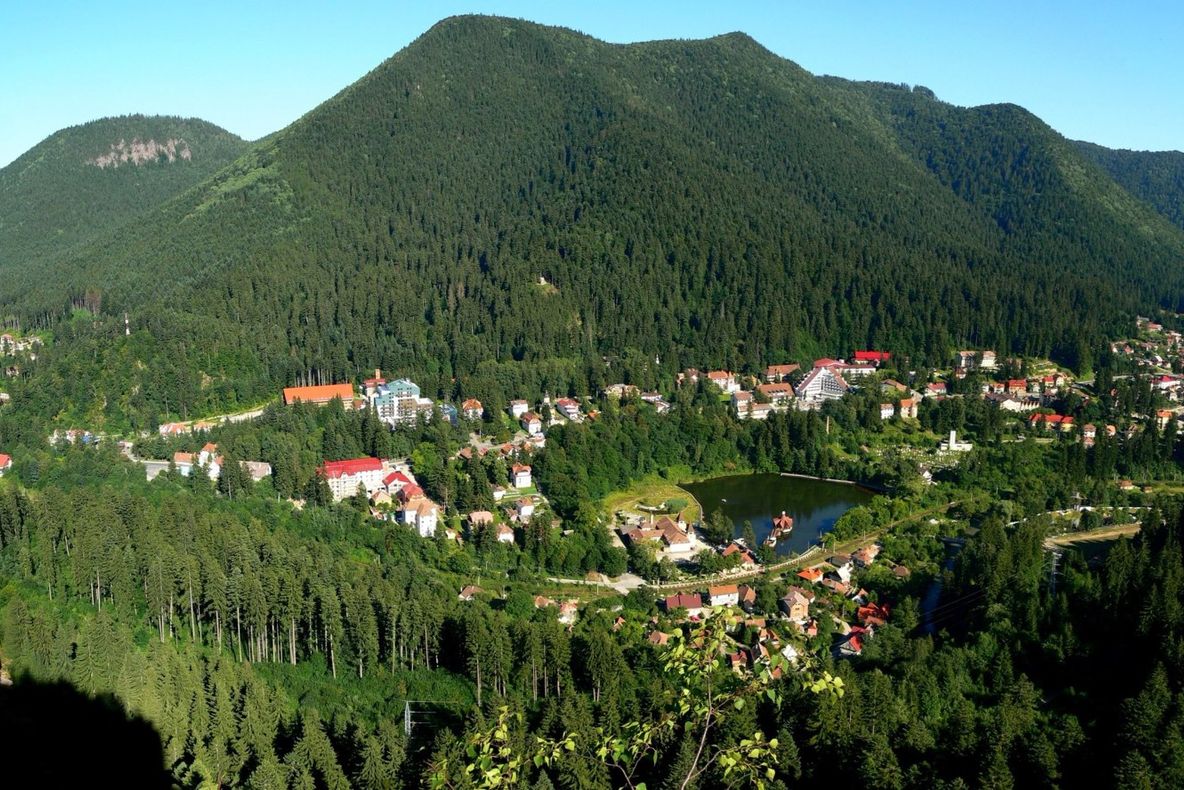 Începe curăţenia de primăvară la Băile Tuşnad