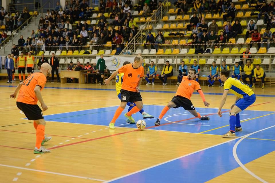 Una caldă şi una rece pentru echipele de futsal din Harghita
