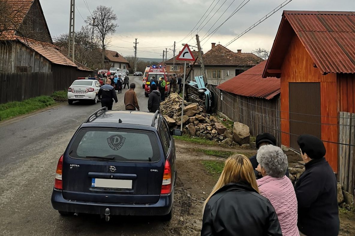 Patru persoane rănite într-un accident, în apropiere de Miercurea Ciuc