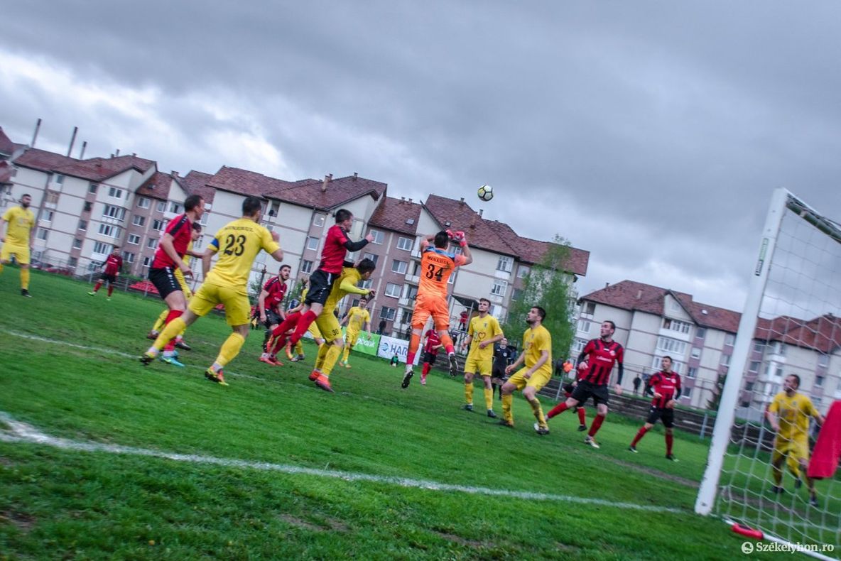 Csikszereda pierde acasă şi ratează şansa să promoveze matematic