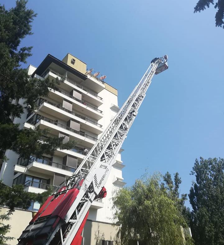 FOTO Exerciţiu ISU la un hotel din Miercurea Ciuc