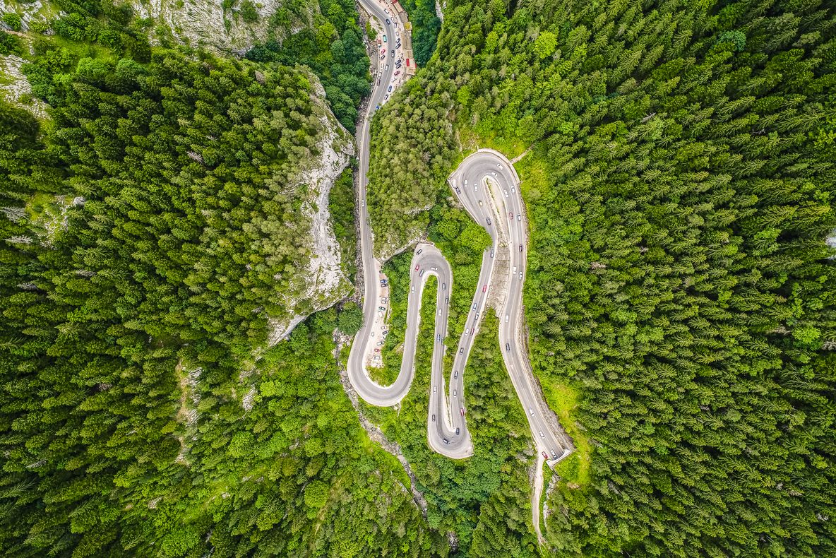 Decizia instanţei de a da Cheile Bicazului judeţului Harghita, scoate oamenii în stradă