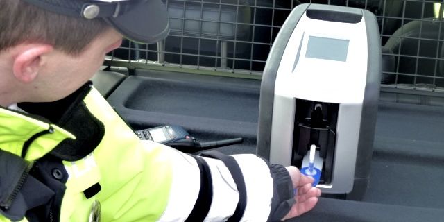 Şofer drogat prins de poliţişti, la Tuşnad