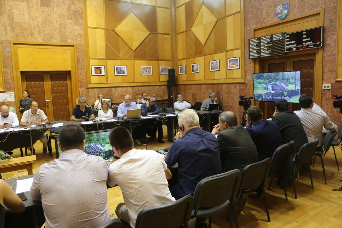 Se caută constructor pentru drumul dintre Mărtiniș şi Comănești