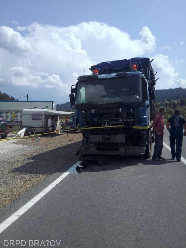 FOTO + VIDEO Doi adulţi şi un copil au murit într-un accident pe Defileul Topliţa-Deda