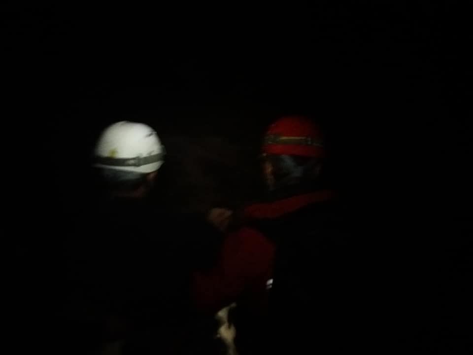 FOTO Un bărbat a rămas blocat pe traseul de Via Ferrata de la Lacu Roşu