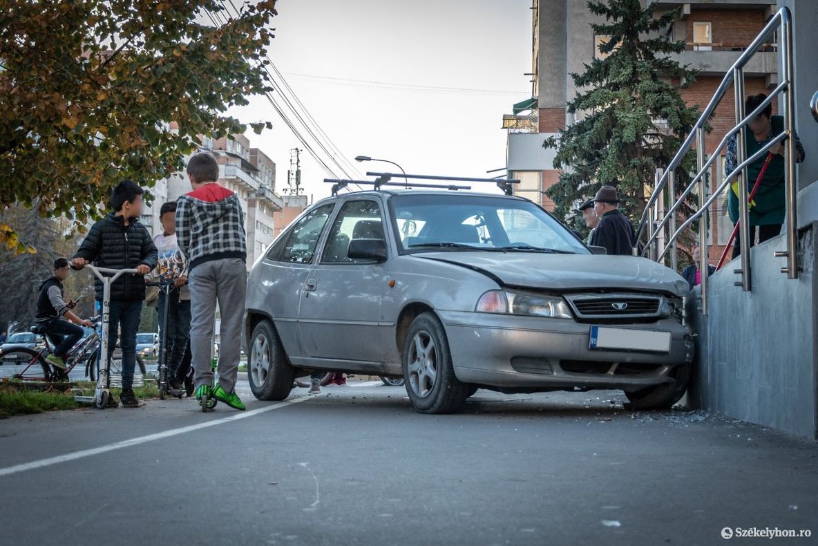 FOTO Un şofer a murit în timp ce conducea, la Miercurea Ciuc