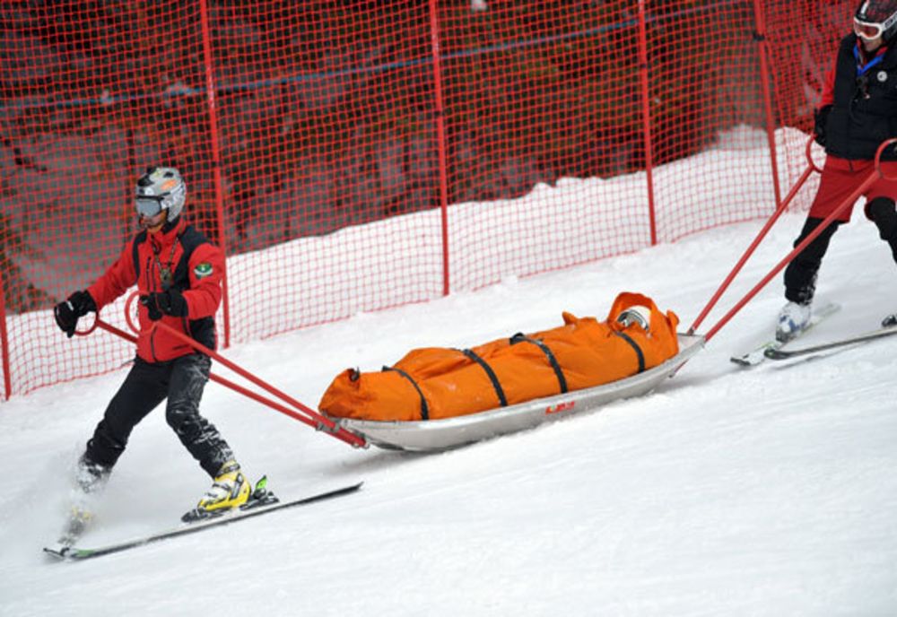 Primul accident din sezon pe o pârtie din Harghita. Turistul a ajuns la spital