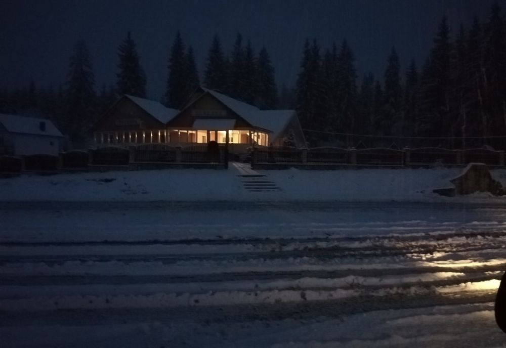 Vremea rea a lăsat în beznă peste 800 de harghiteni