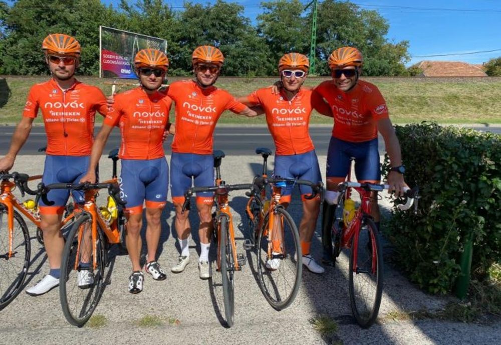 Team Novak, echipa cu trei cicliști paralimpici în plutonul profesionist de la Turul Ungariei