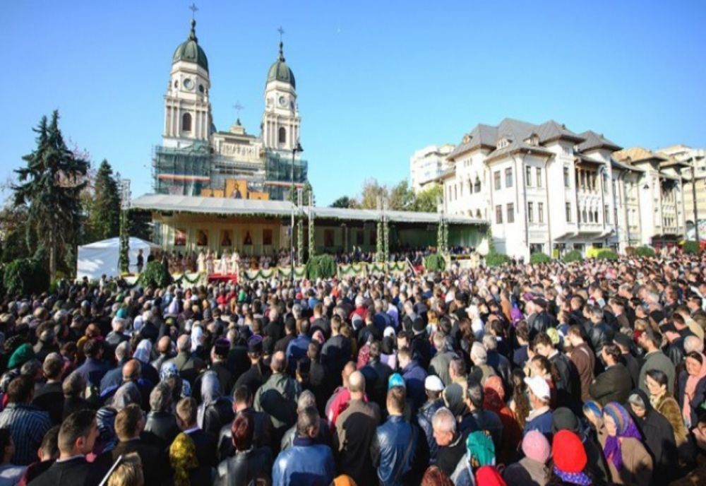 Jandarmeria Harghita: "Nu mergeți la moaștele Sfintei Parascheva"