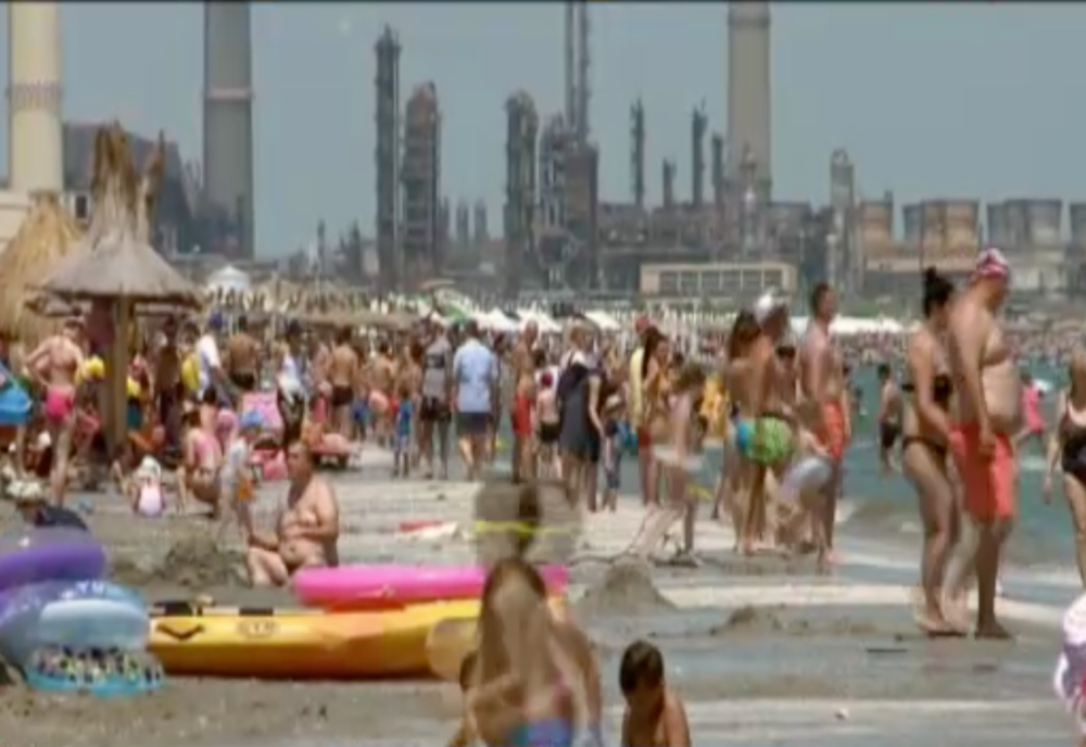 Avertismentul medicului dermatolog. De ce nu este bine ca la plajă să purtăm machiaj