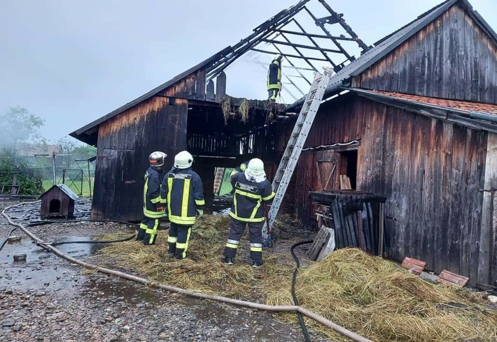 Incendiu cu pierderi de peste 30.000 de lei