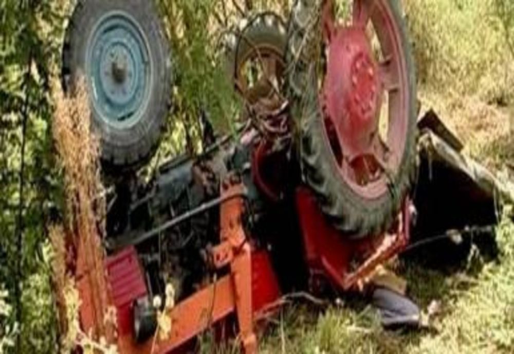 Tractor căzut peste o persoană
