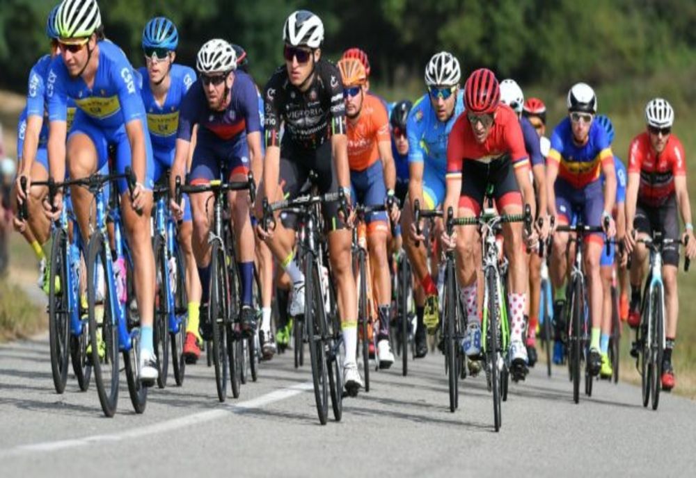 Hartă digitală cu trasee de ciclism şi ciclism montan