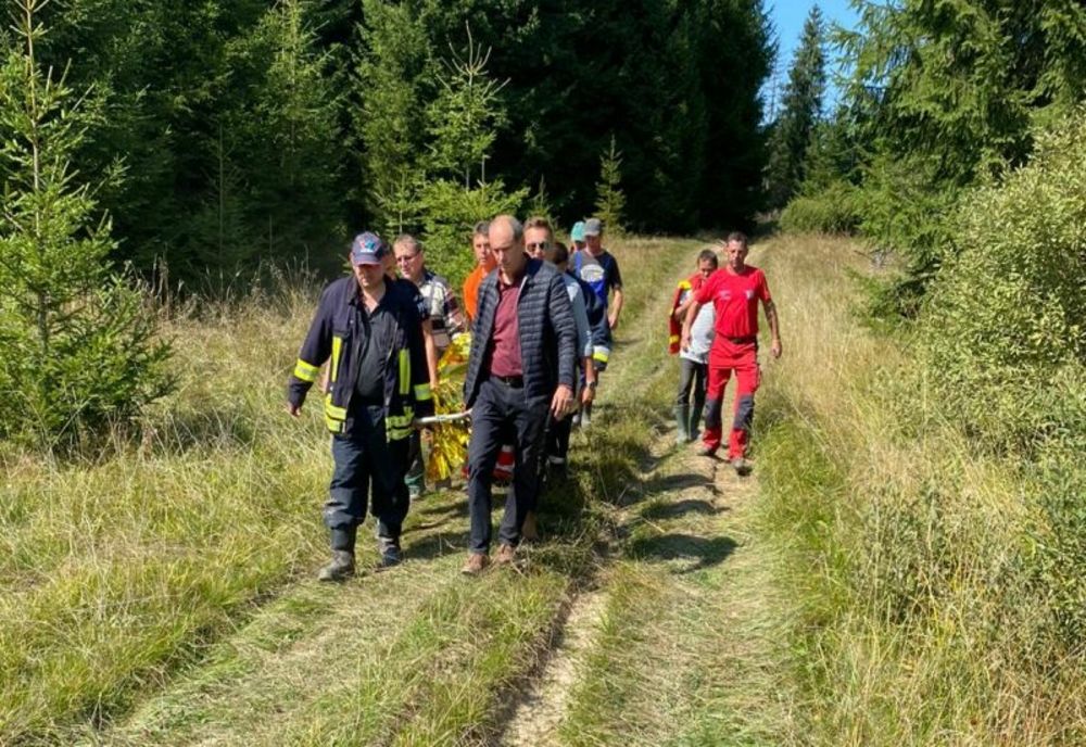 O bătrânică de 75 de ani a fost găsită de autorități datorită cățelușului femeii!