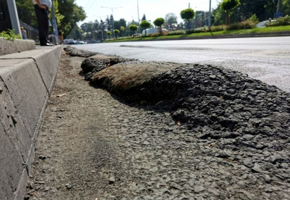 Avertizare Infotrafic: Circulați prudent în condițiile unor temperaturi extreme