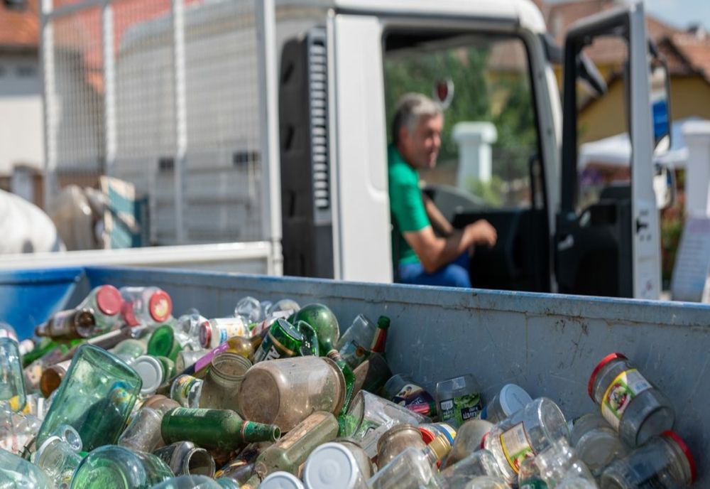 90 de tone de ambalaje de sticlă, colectate din Miercurea Ciuc şi 15 comune din împrejurimi, în cinci zile