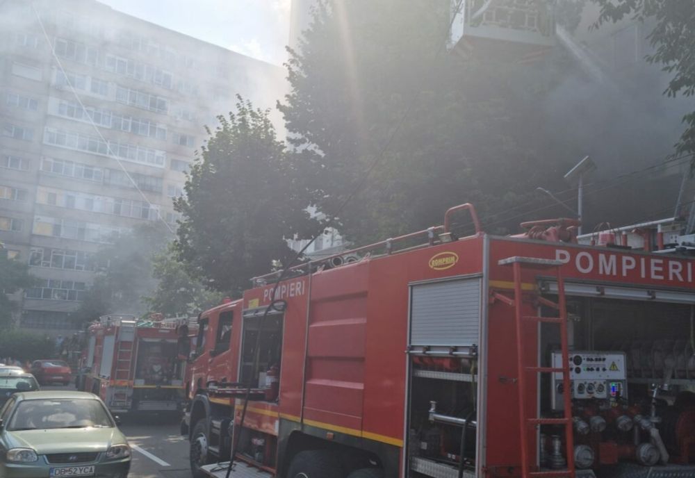 Incendiu la o hală din Toplița