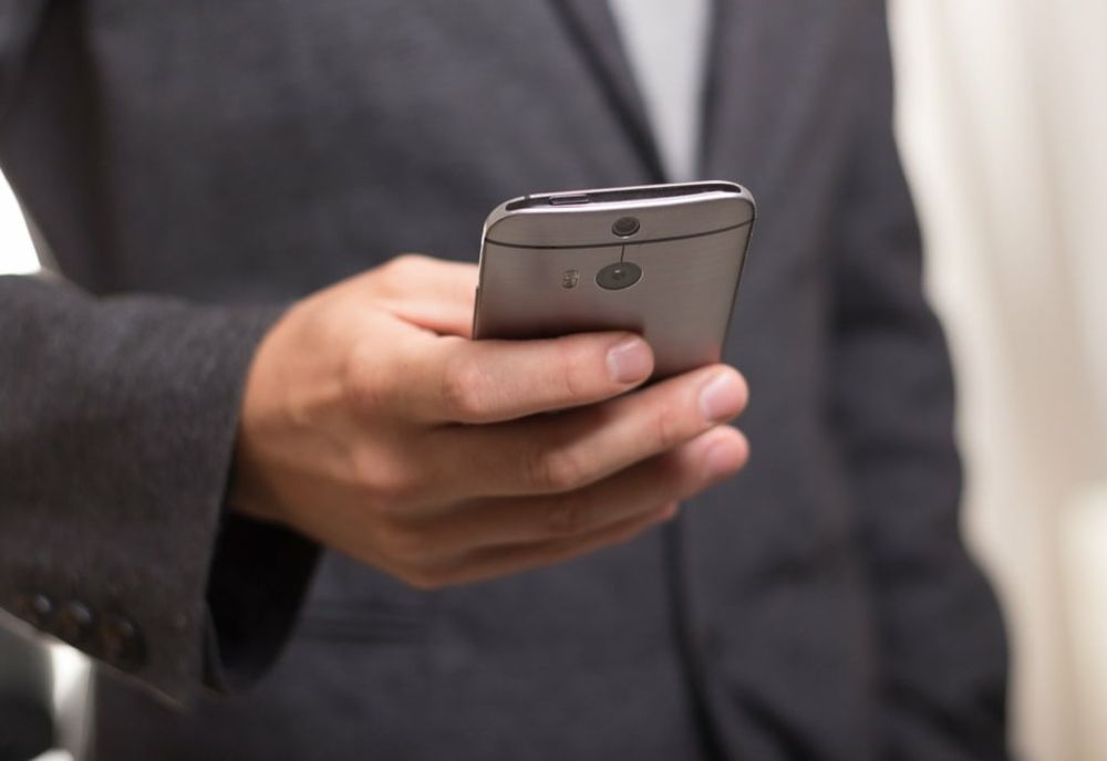 Escrocii online au o nouă metodă prin care păcălesc populația. Analizați cu atenție mesajele primite