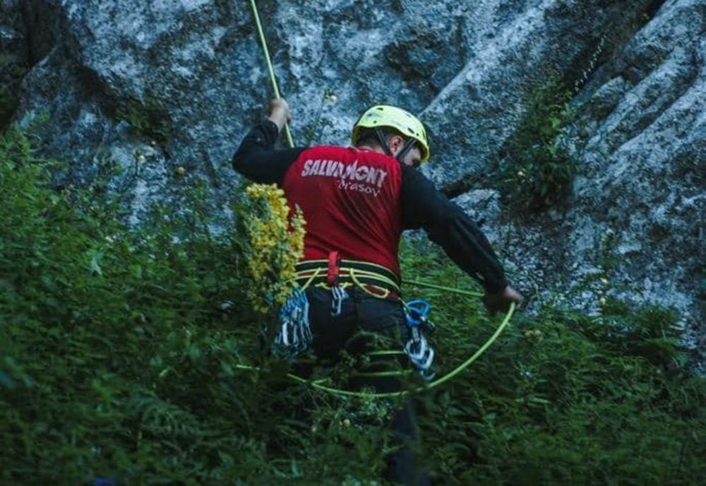 SALVAMONT: "ÎN ZILELE CANICULARE EVITAȚI TRASEELE MONTANE LUNGI ȘI SOLICITANTE"