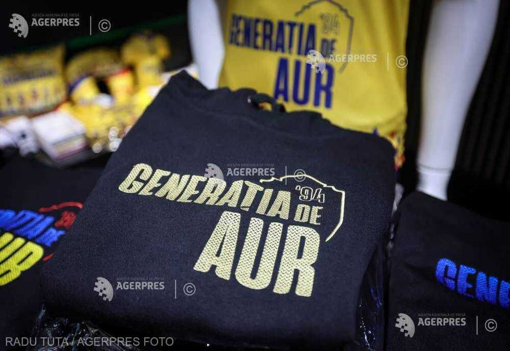 Tricourile componenţilor ''Generaţiei de Aur'' din meciul de retragere, disponibile într-un magazin special 