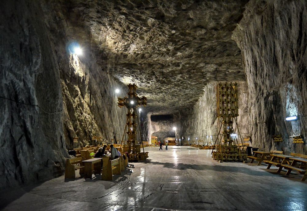 HARGHITA: SALINA PRAID, INUNDATĂ DE APELE PÂRÂULUI CORUND