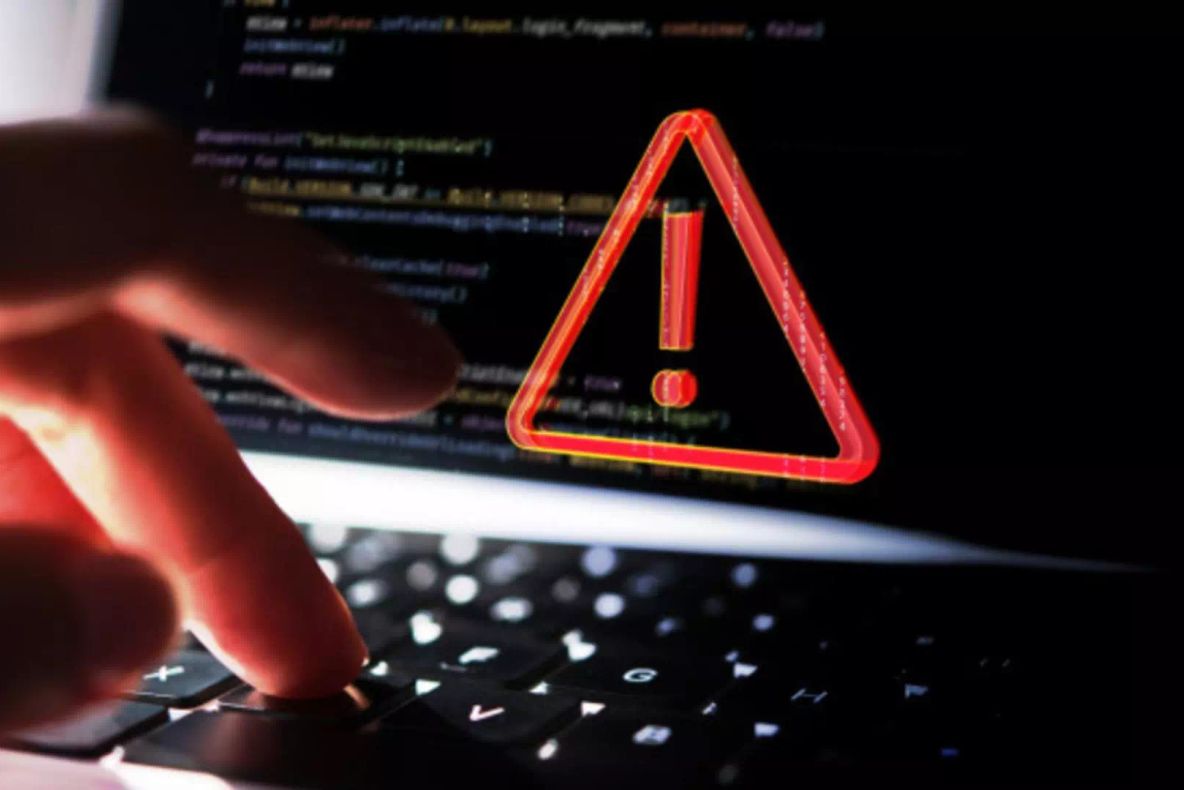 Atenție la „Romance Scam” și site-urile fantomă înainte de 8 Martie. Recomandările experților pentru a nu cădea în plasa infractorilor cibernetici