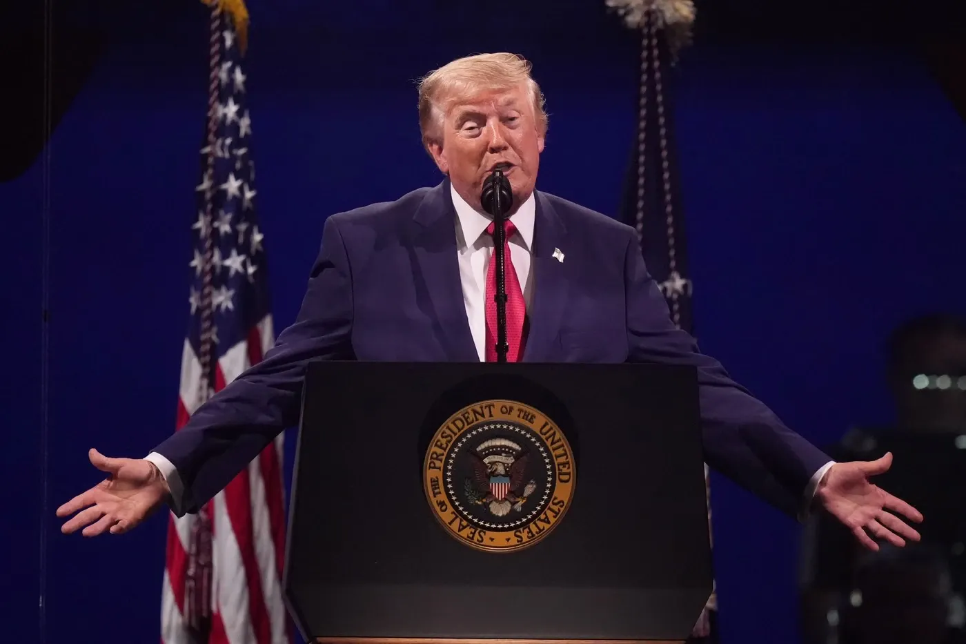 Donald Trump blochează retragerea unor trupe americane din Europa. România, vizată de planul Pentagonului