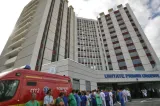 Un medic de 28 de ani s-a aruncat de la etajul al 14-lea al Spitalului Universitar din București. Ambii săi părinți sunt bolnavi de cancer în stadiu terminal