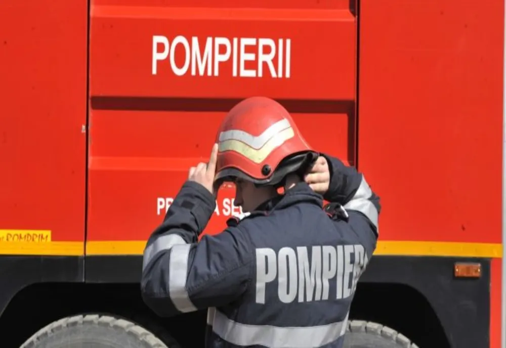 O remorcă a luat foc între Praid și Gheorgheni