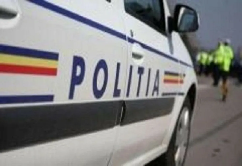 SUV răsturnat în comuna Racu! Două persoane rănite!